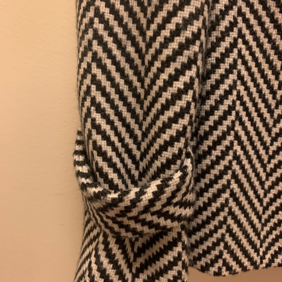 Jacket/ Blazer Gently used - Picture 4 of 7